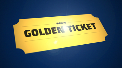 Seitliche Draufsicht auf ein goldenes Ticket, das BKW Golden Ticket.